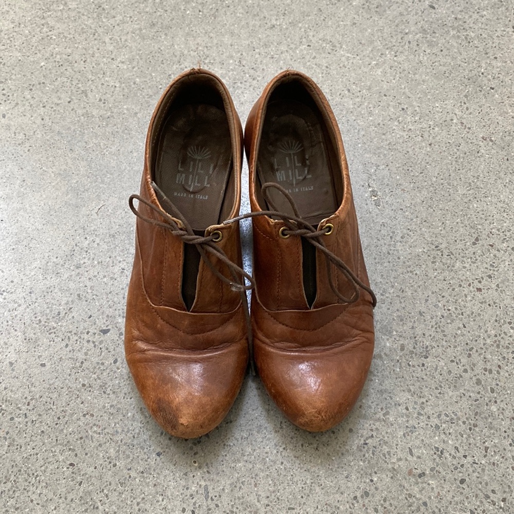 Brown leather Oxford heels